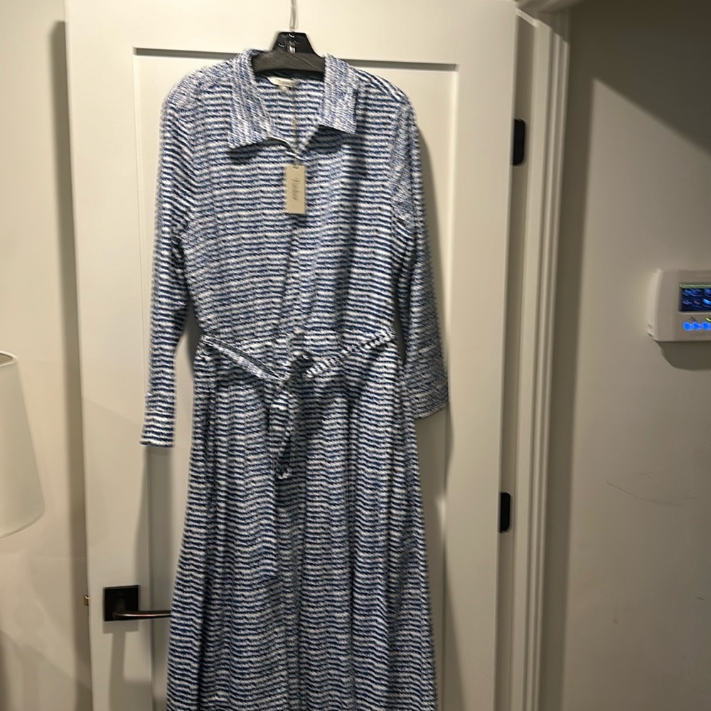 Tucker Blue/White Dress NWT - Size XL